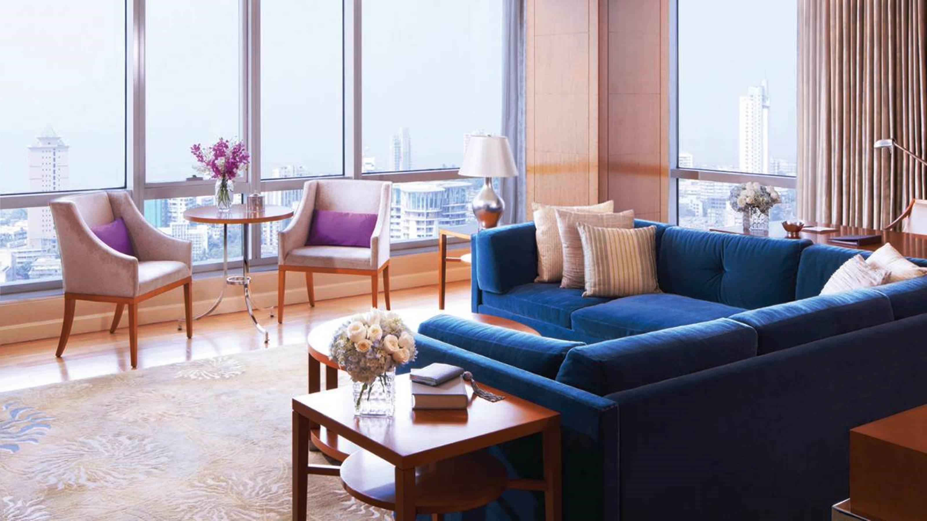 Four Seasons Hotel Мумбаи Экстерьер фото A living room at the Mandarin Oriental, Singapore