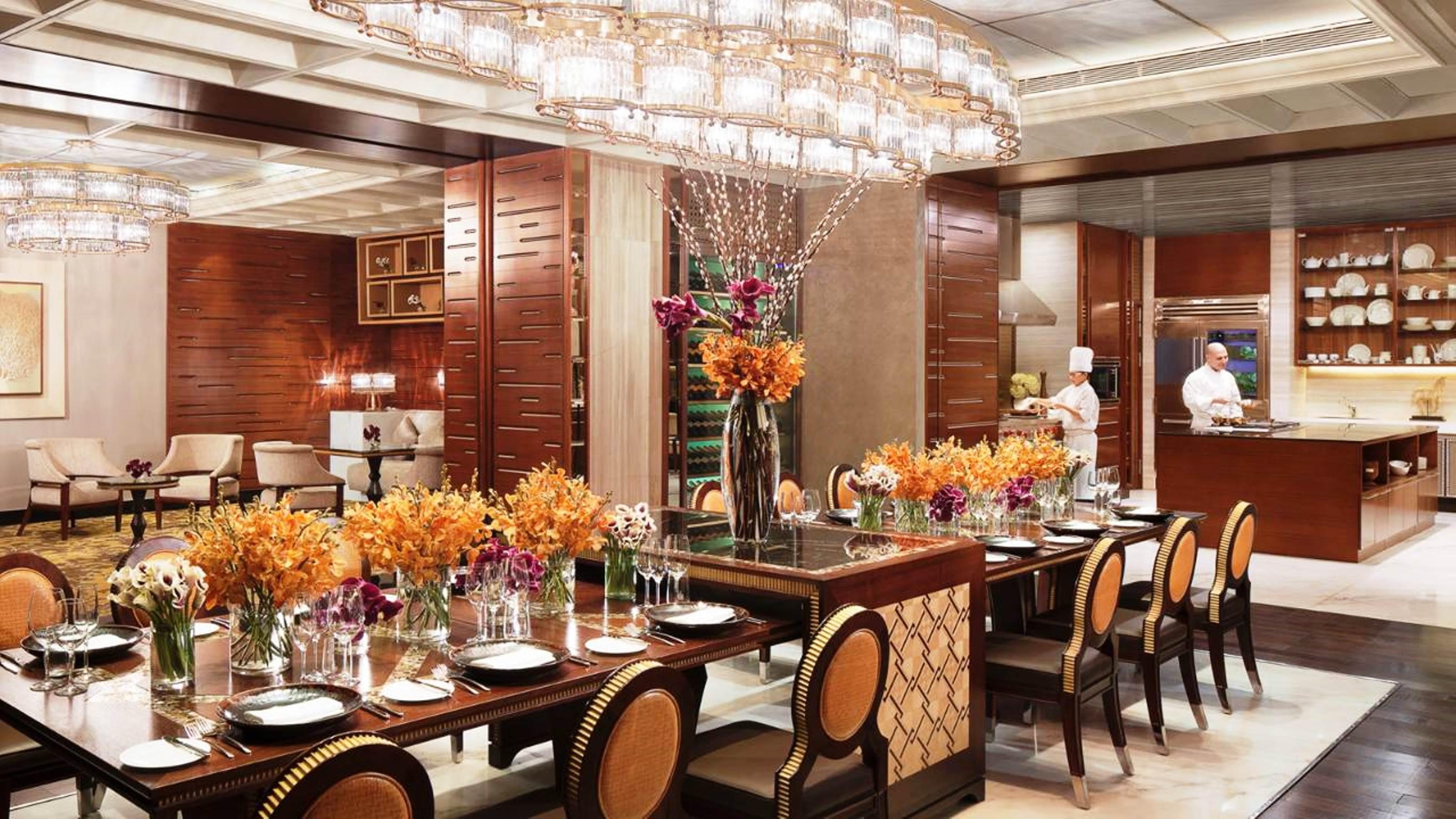 Four Seasons Hotel Мумбаи Экстерьер фото The private dining room at the Mandarin Oriental, Hong Kong